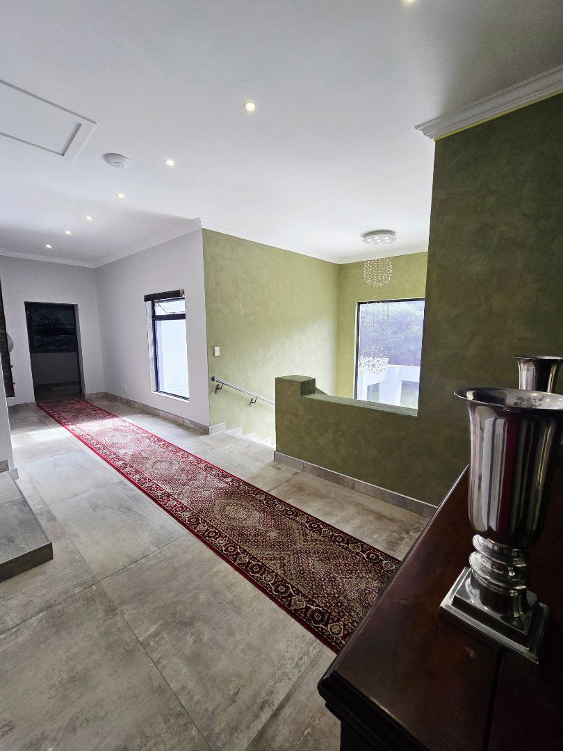 6 Bedroom Property for Sale in Wilkoppies North West